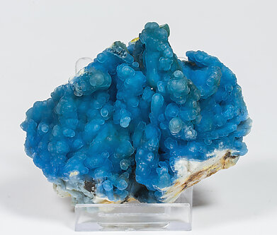 Plumbogummite with Pyromorphite and Quartz. 