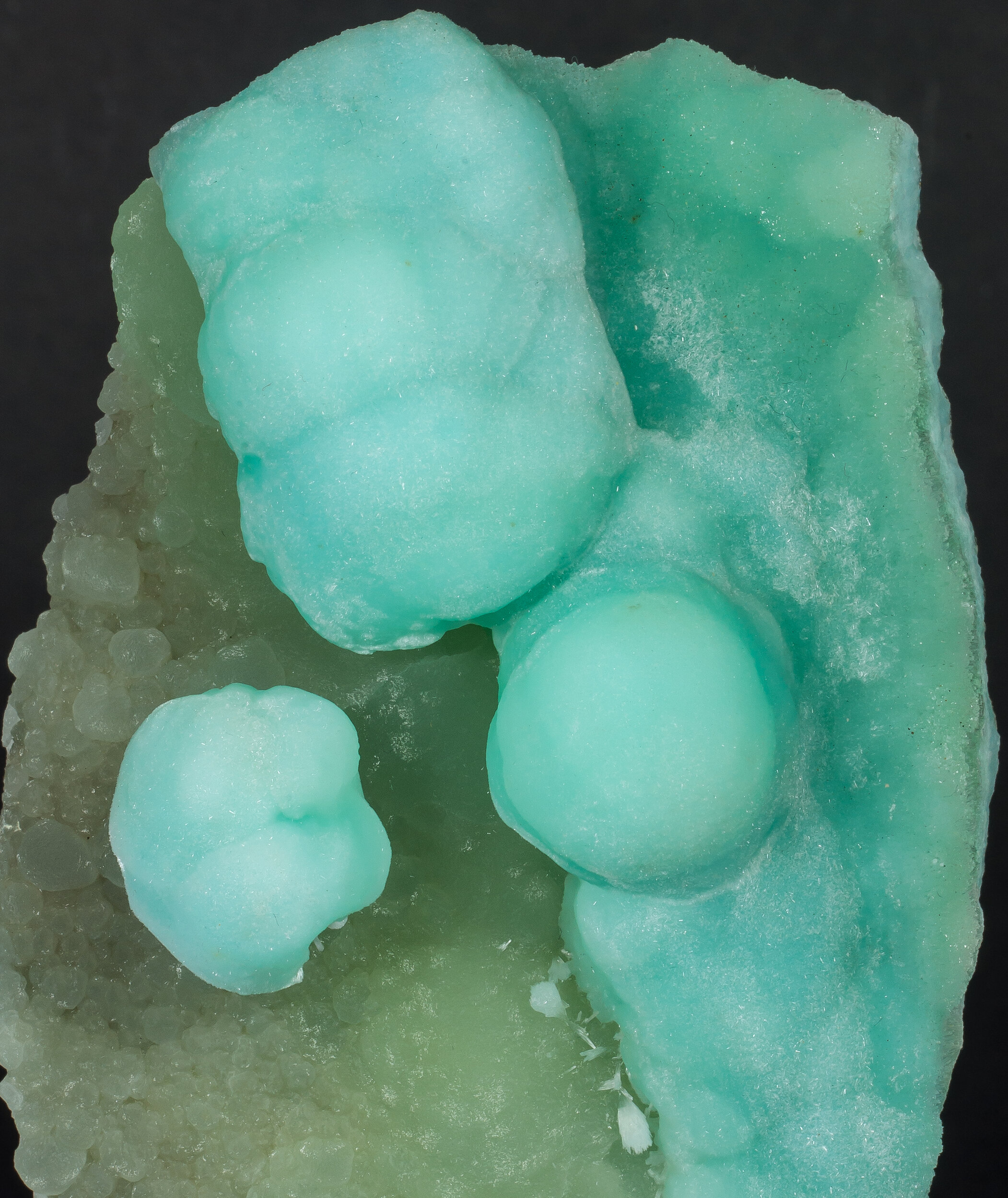 specimens/s_imagesAO2/Aragonite-MLD77AO2d1.jpg