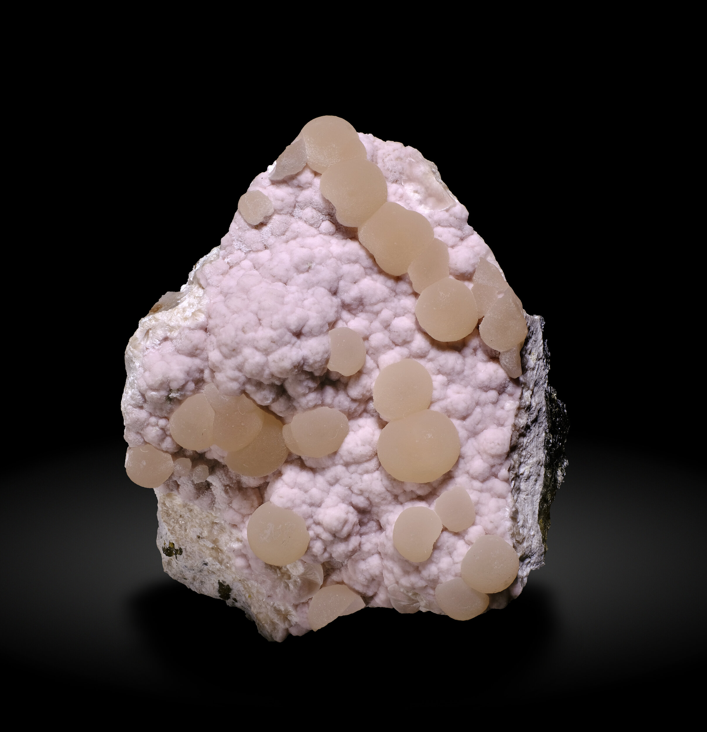 specimens/s_imagesAO2/Bultfonteinite-MAM90AO2_6040_f.jpg