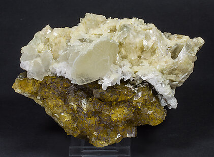 Baryte with Calcite and Fluorite. 