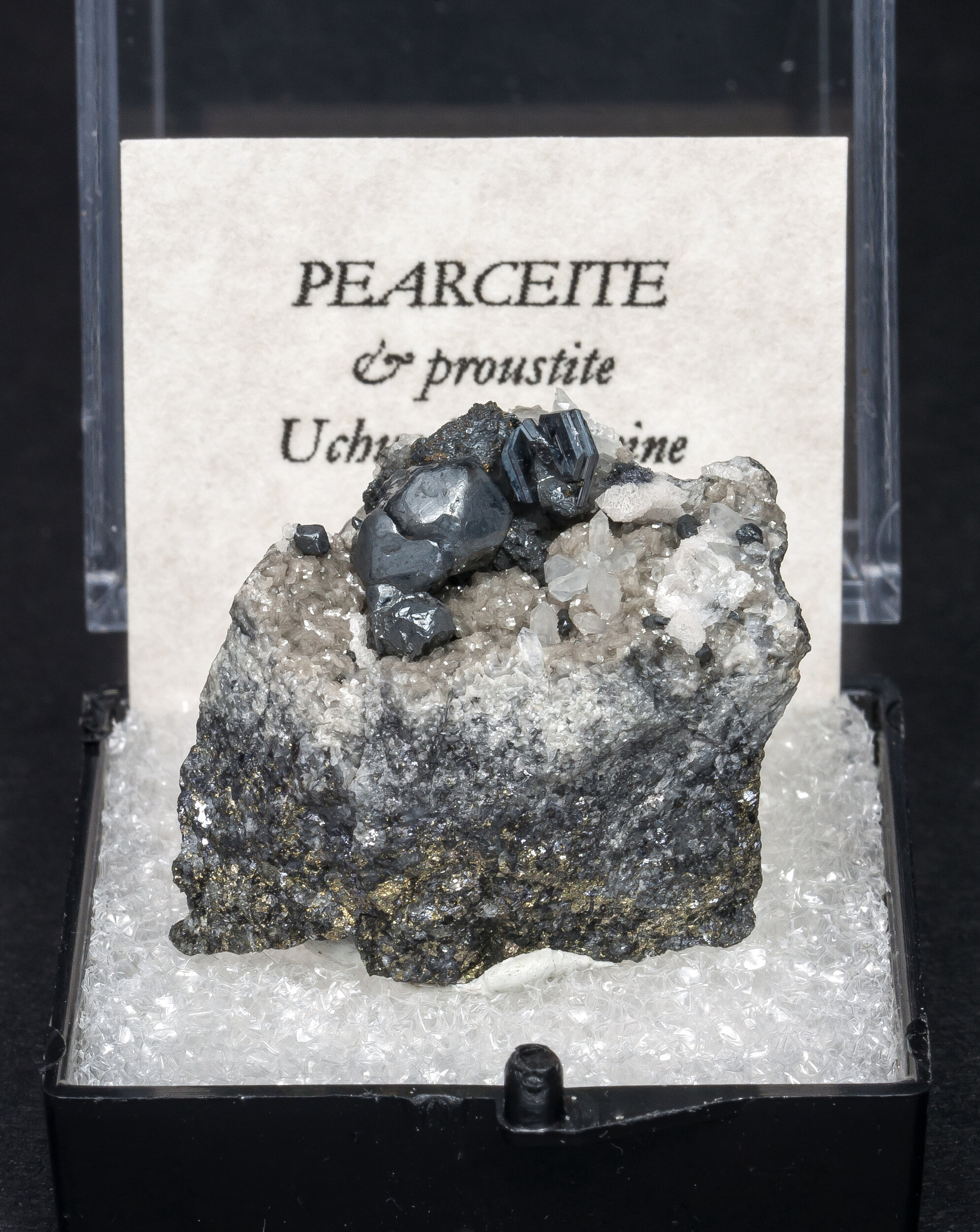 specimens/s_imagesAO2/Pearceite-TRJ16AO2f1.jpg