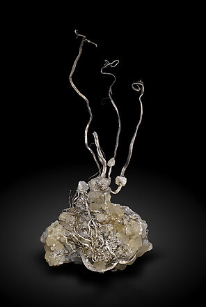 Silver with Calcite. Front / Photo: Joaquim Calln