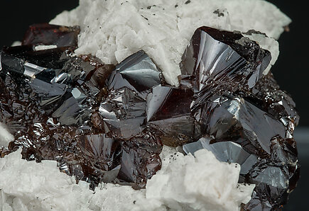 Sphalerite with Dolomite. With indirect light