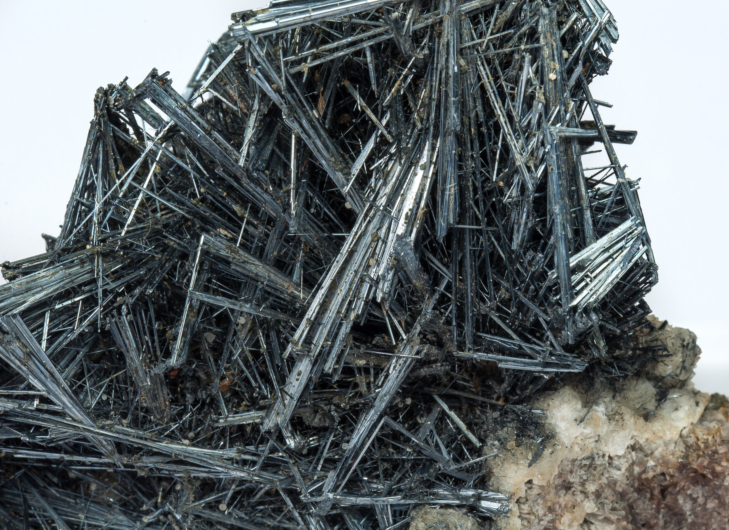 specimens/s_imagesAO2/Stibnite-TTX17AO2d.jpg