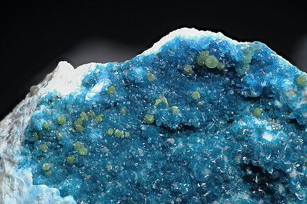 Cuprodongchuanite with Veszelyite. Detail / Photo: Joaquim Callén