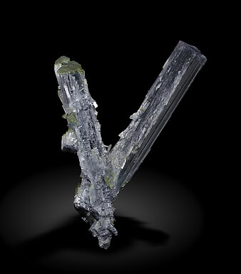 Elbaite. Side / Photo: Joaquim Calln