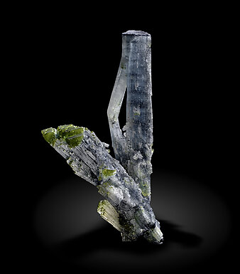 Elbaite. Front / Photo: Joaquim Calln