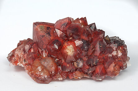 Quartz (variety red quartz). Front