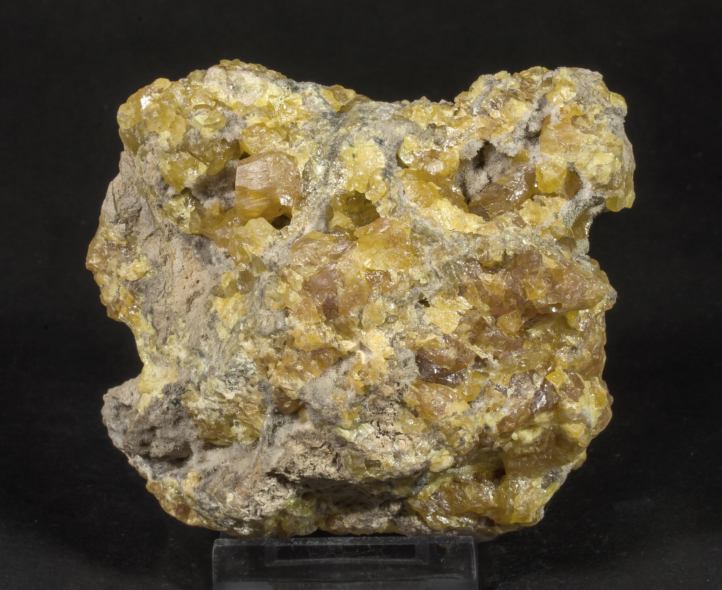 specimens/s_imagesAO3/Sulphur-NGR86AO3f.jpg