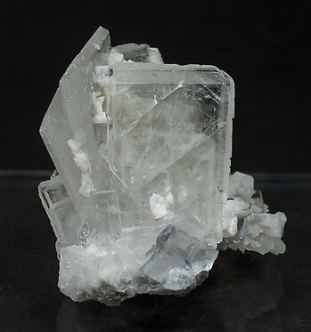 Baryte with Dolomite. Side