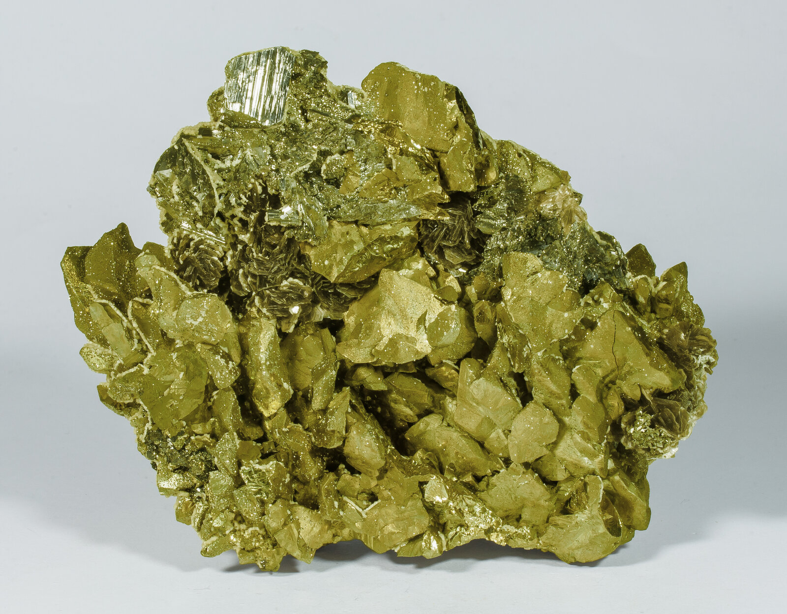 specimens/s_imagesAO4/Chalcopyrite-JFD121AO4f.jpg