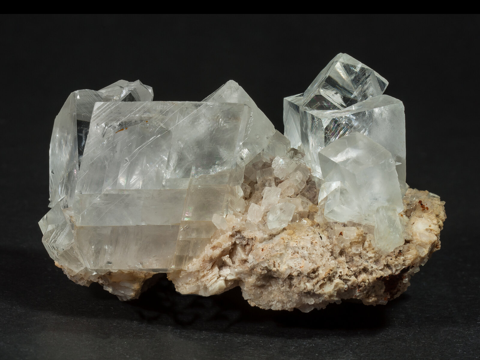 specimens/s_imagesAO4/Dolomite-NLR27AO4r.jpg