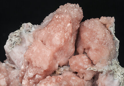 Quartz (variety rose quartz). 