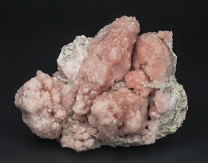 Quartz (variety rose quartz). 