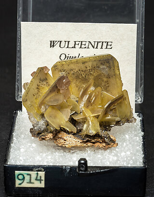 Wulfenita. Vista frontal