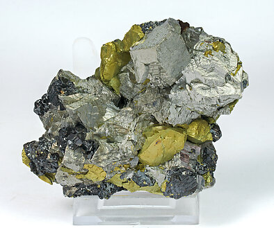 Arsenopyrite with Chalcopyrite, Cassiterite y Sphalerite.