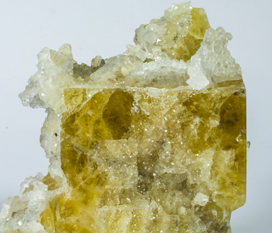 Fluorite with Quartz and Baryte. 