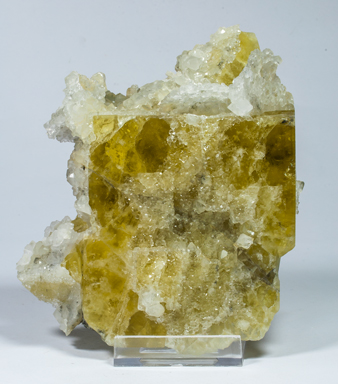 Fluorite with Quartz and Baryte. 