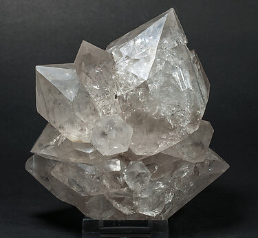 Quartz (doubly terminated) with hydrocarbon inclusions. Front