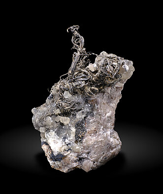 Silver with Calcite. Front / Photo: Joaquim Calln