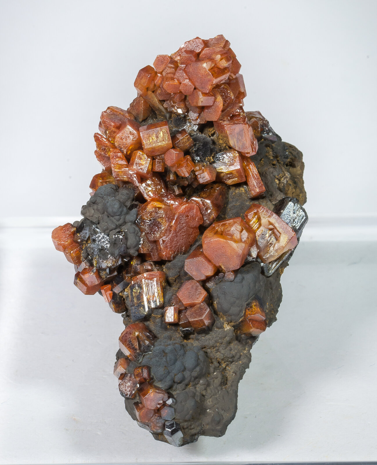 specimens/s_imagesAO5/Vanadinite-TMR46AO5f.jpg