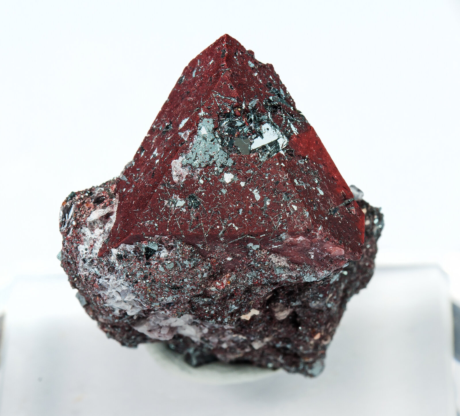 specimens/s_imagesAO5/Zunyite-MNX87AO5f.jpg