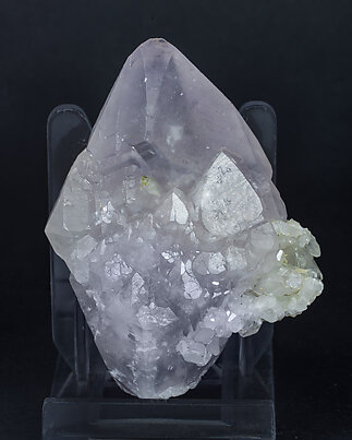 Calcite. Rear