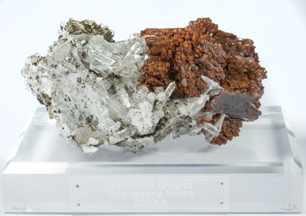 Helvine with Quartz, Calcite and Chlorite.