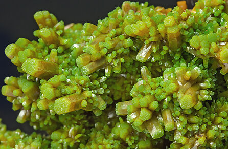 Pyromorphite with Baryte. 