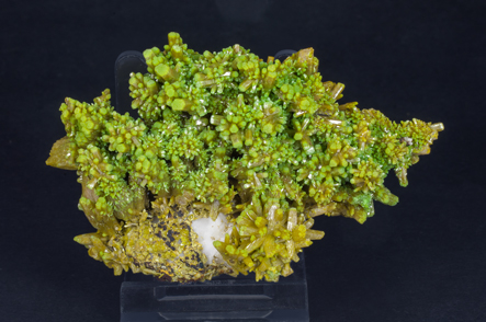 Pyromorphite with Baryte. 