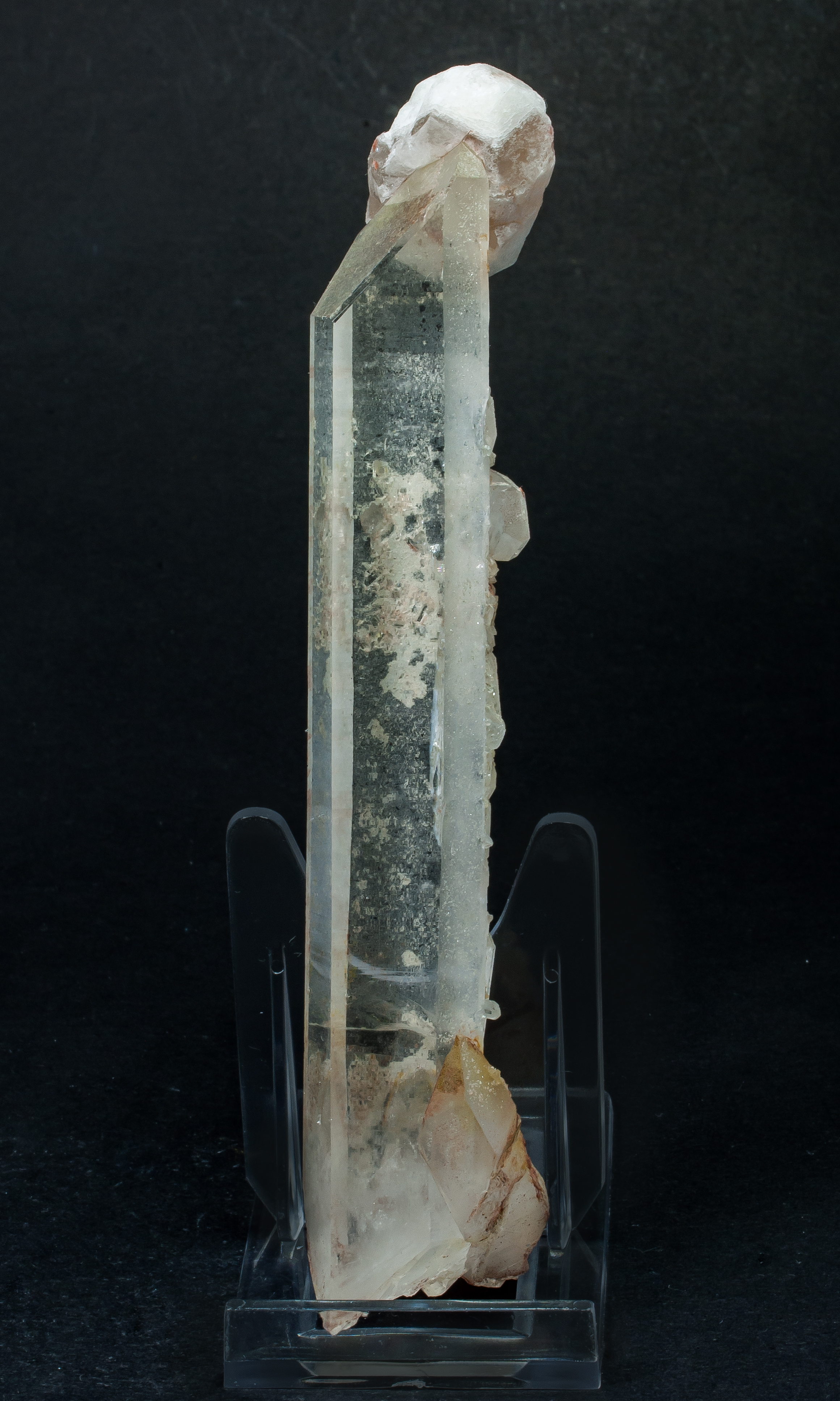 specimens/s_imagesAO6/Quartz-NMP87AO6s.jpg