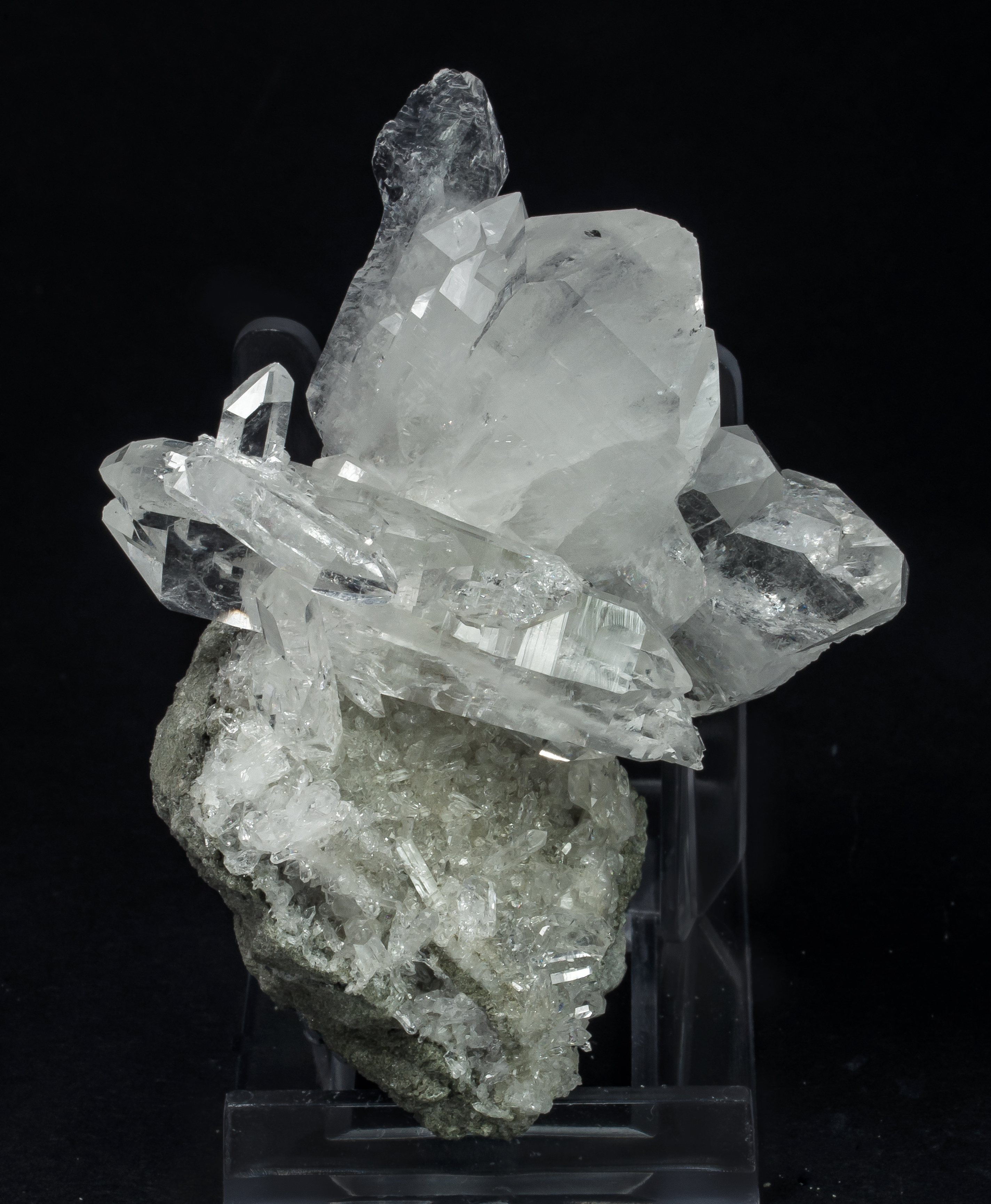 specimens/s_imagesAO6/Quartz-TVM27AO6s2.jpg