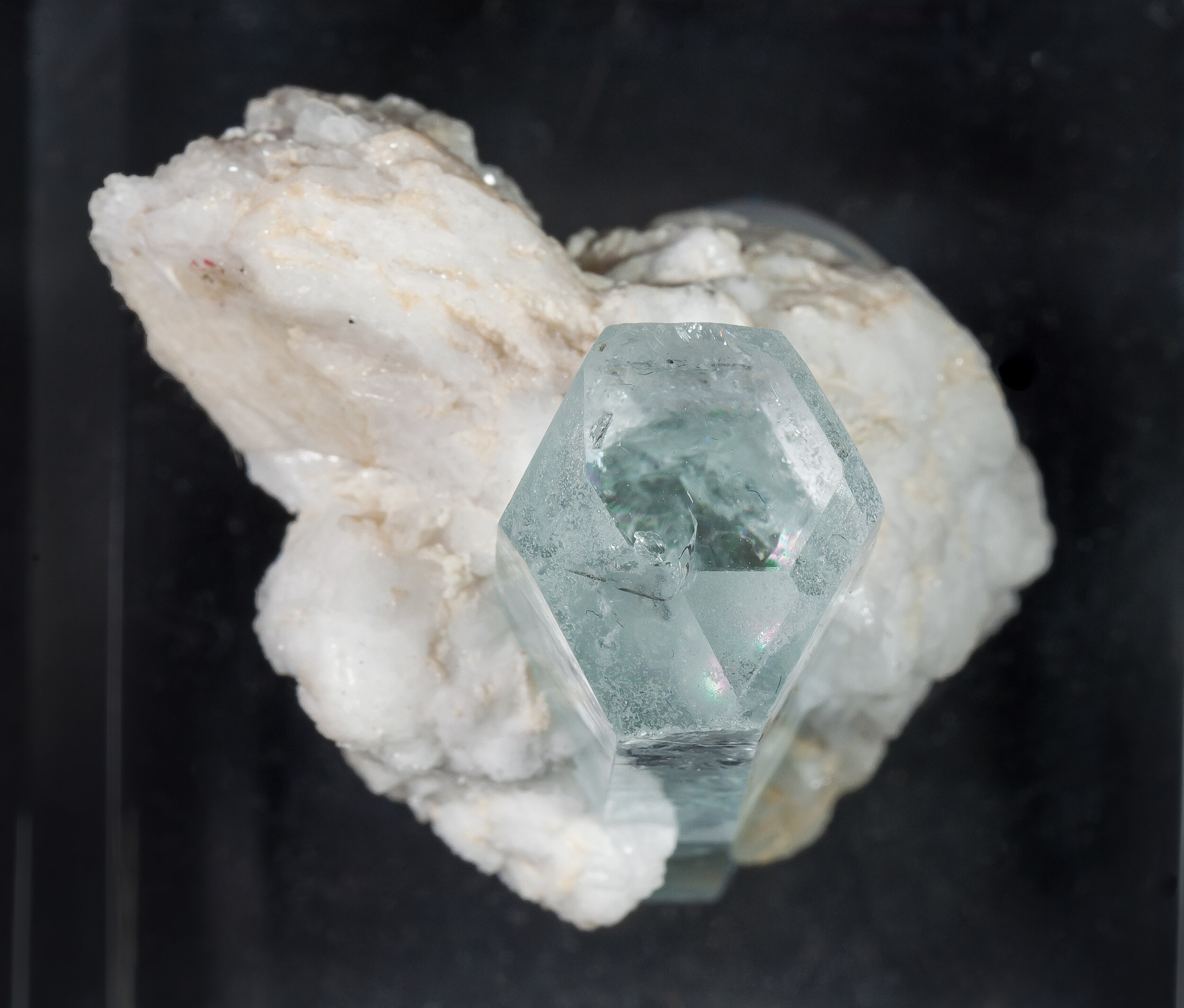 specimens/s_imagesAO7/Beryl_aquamarine-TFG87AO7t.jpg