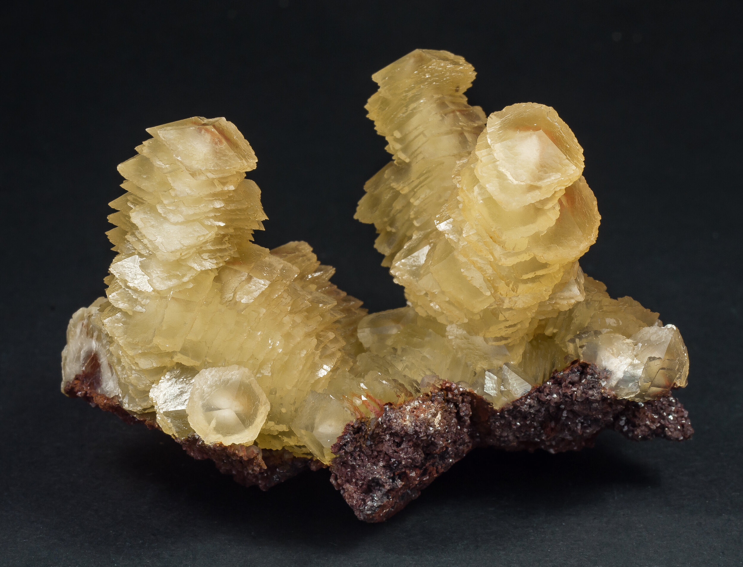 specimens/s_imagesAO7/Calcite-TXA27AO7r.jpg