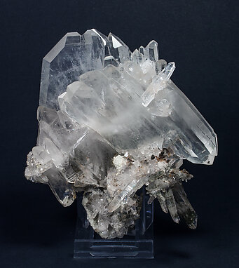 Quartz (variety faden quartz) with Chlorite inclusions. Front