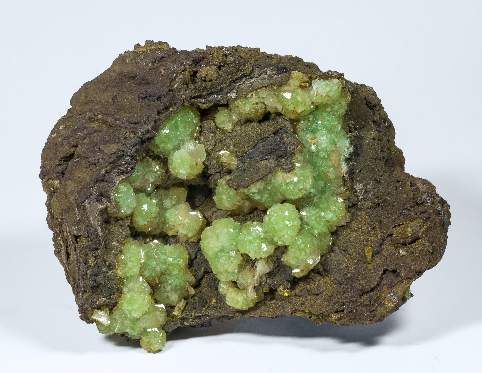 specimens/s_imagesAO8/Adamite-TBB48AO8f.jpg