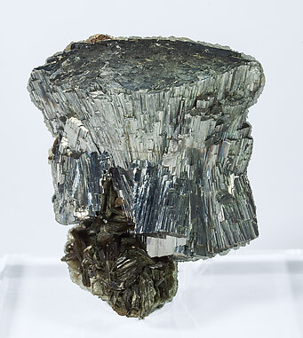 Arsenopyrite (doubly terminated) with Muscovite and Calcite-Dolomite. Front
