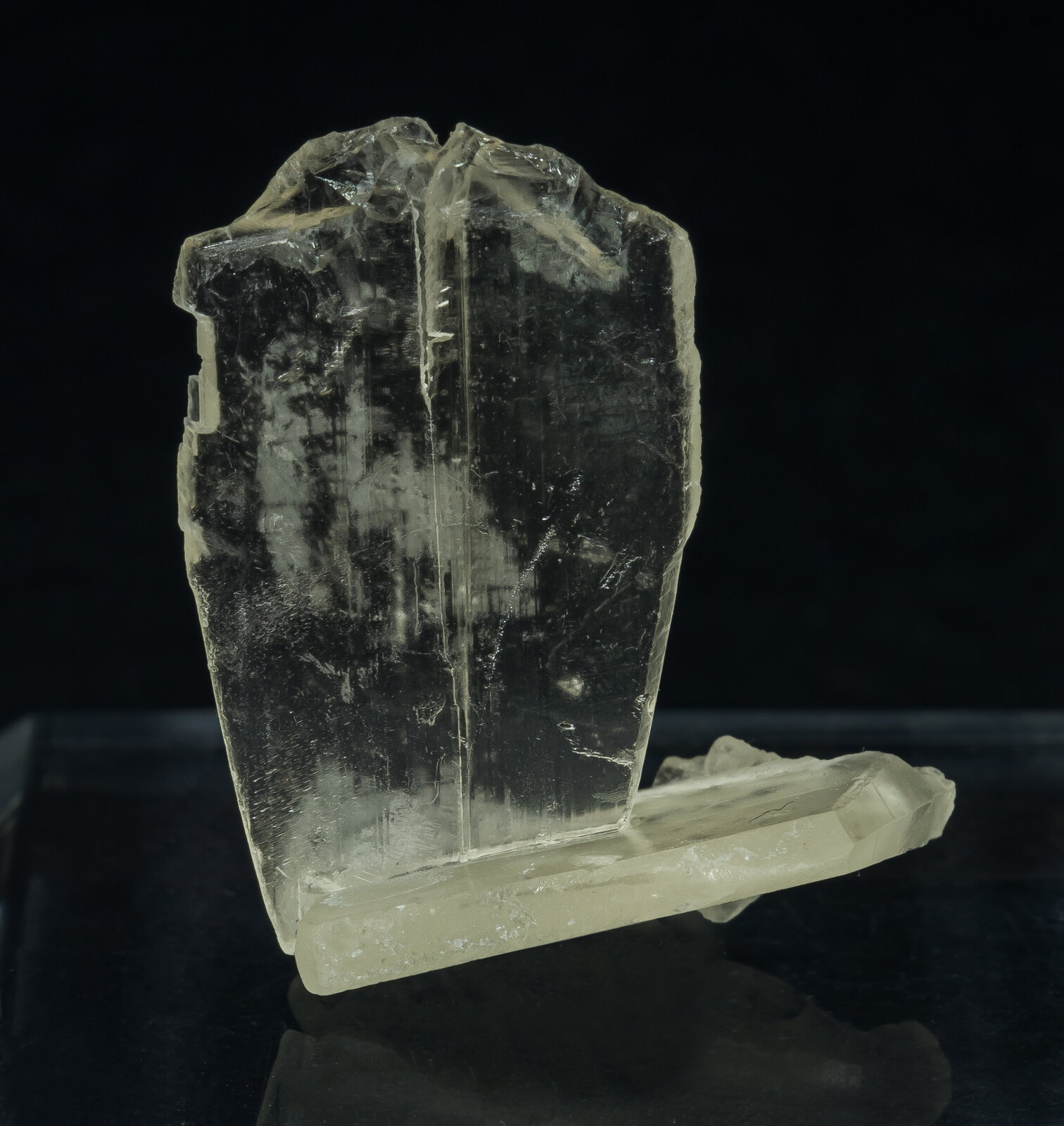 specimens/s_imagesAO8/Calcite-EGH62AO8r.jpg