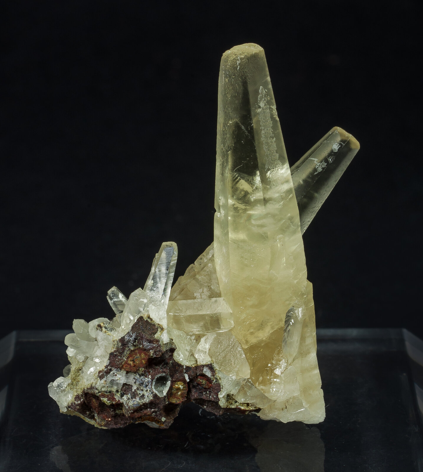 specimens/s_imagesAO8/Calcite-EPQ12AO8r.jpg