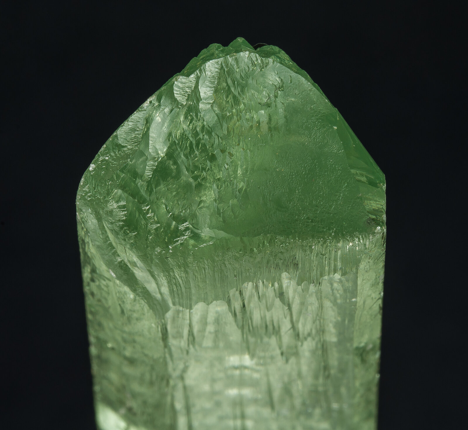 specimens/s_imagesAO8/Spodumene_hiddenite-TRT37AO8t.jpg