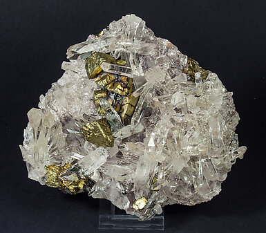 Chalcopyrite on Quartz. Front