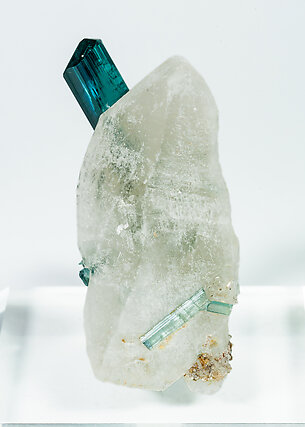 Elbaite (variety indicolite) on Quartz. Rear