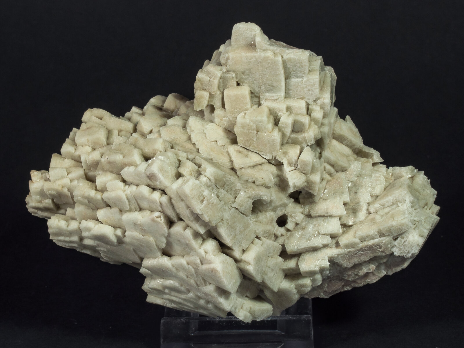 specimens/s_imagesAO9/Microcline-EBY13AO9f.jpg