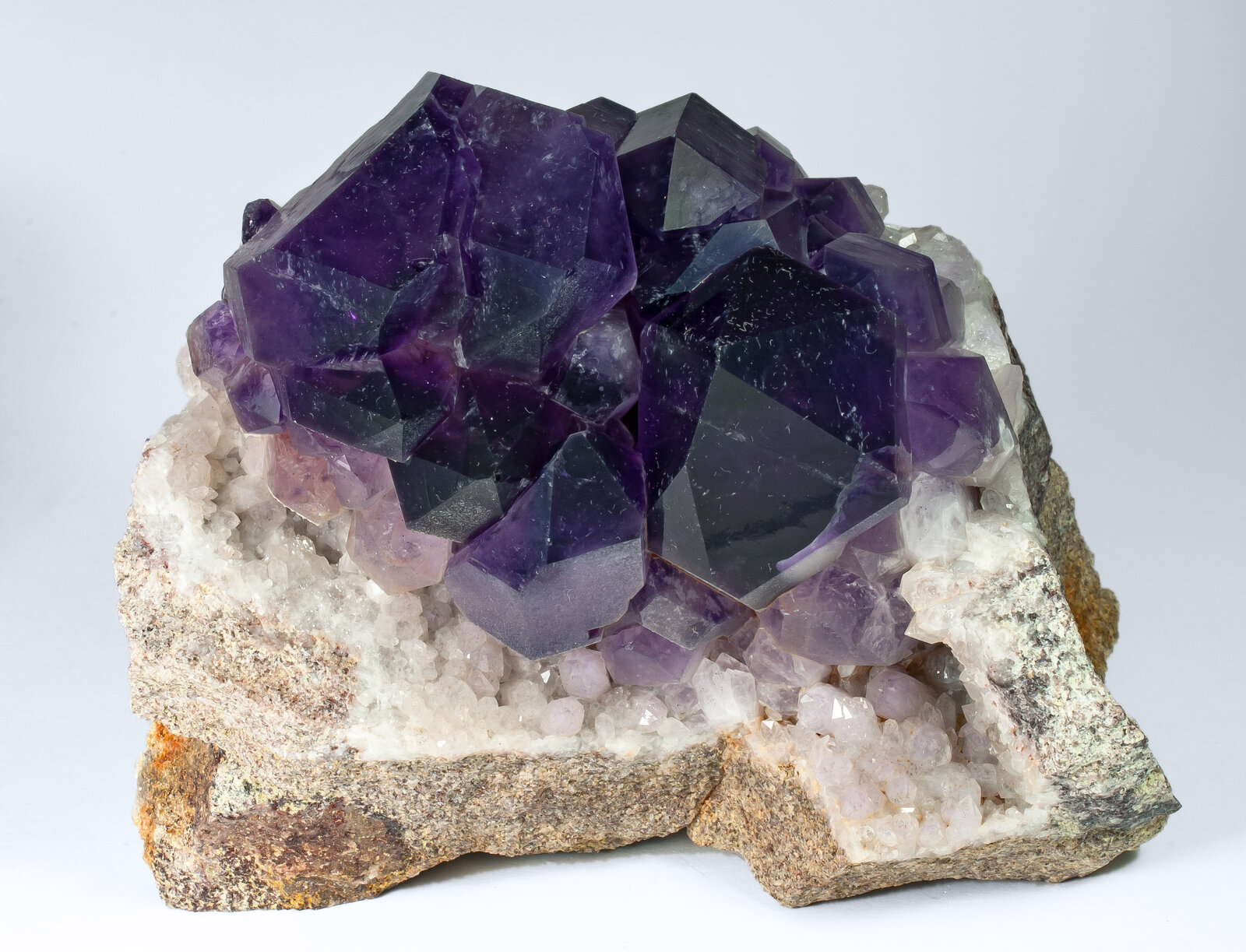 specimens/s_imagesAO9/Quartz_amethyst-ETX69AO9f.jpg