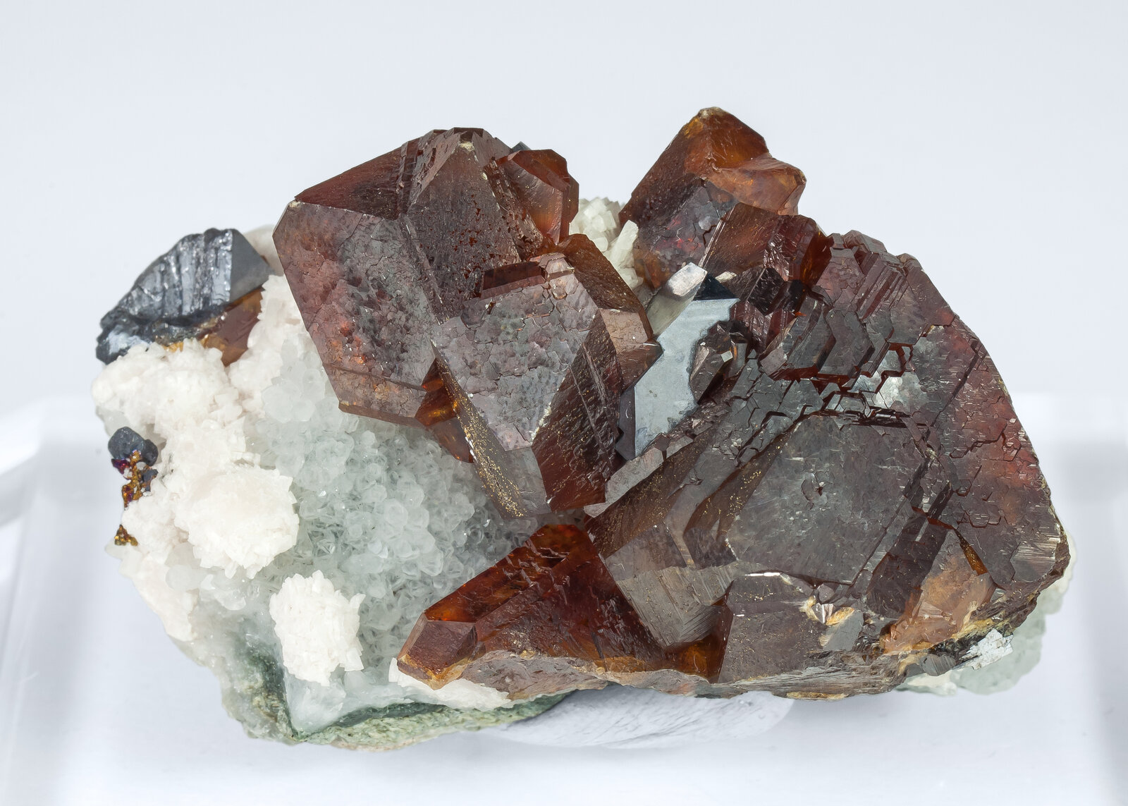 specimens/s_imagesAO9/Sphalerite-ETM48AO9f.jpg