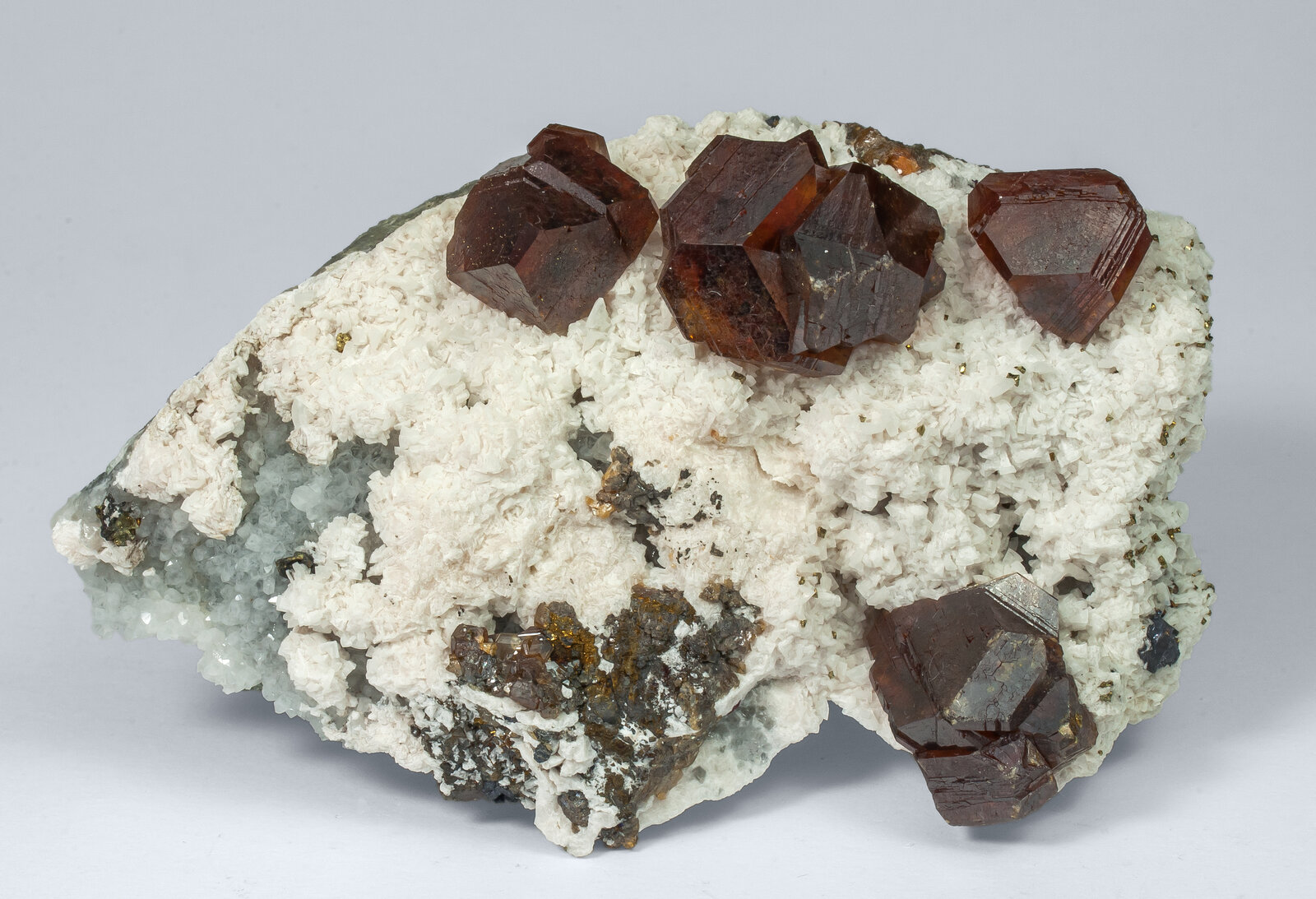 specimens/s_imagesAO9/Sphalerite-ETX89AO9f1.jpg