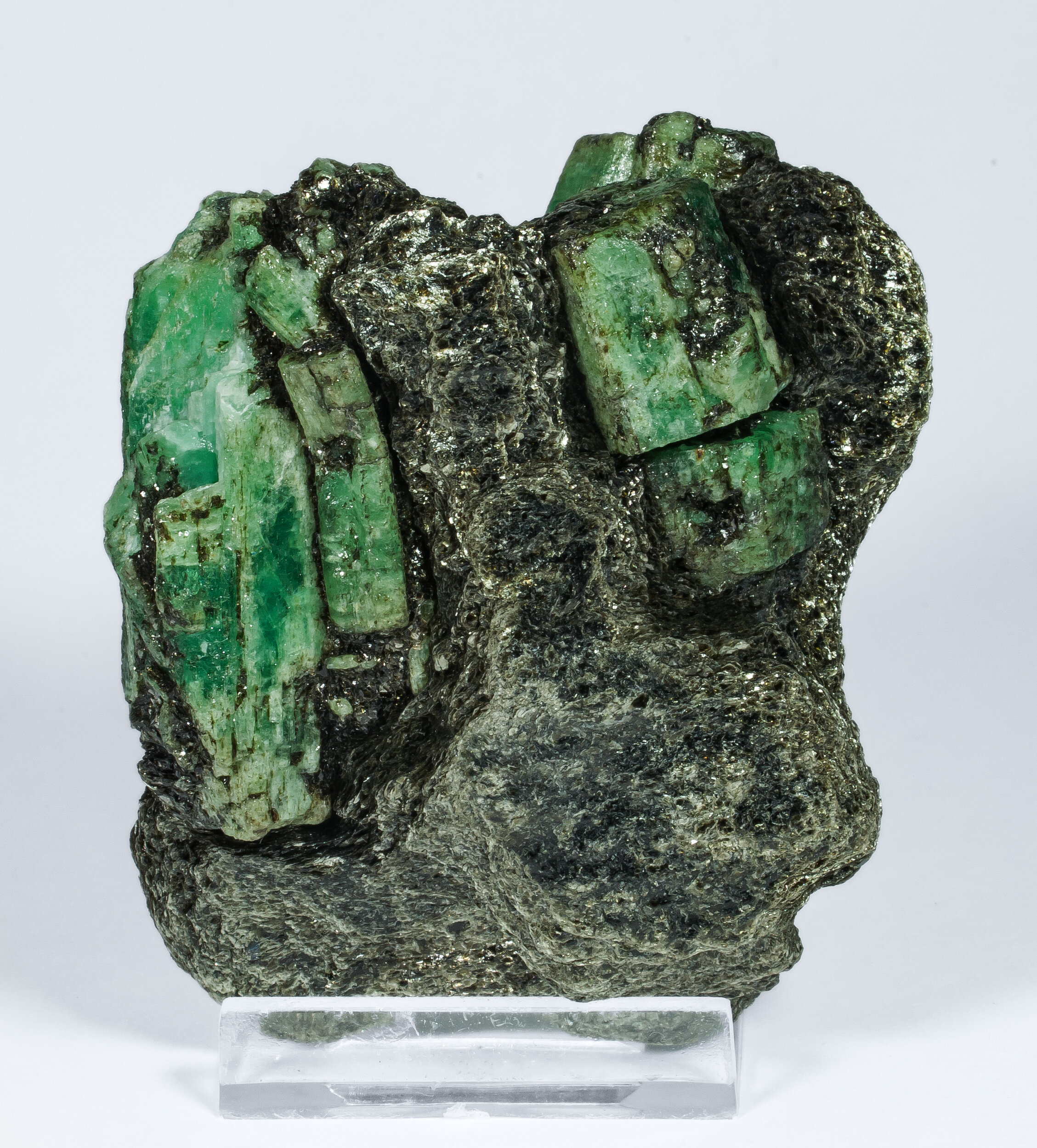 specimens/s_imagesAP0/Beryl_emerald-ERB69AP0r.jpg