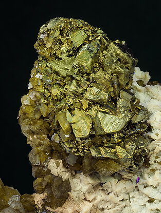 Chalcopyrite with Dolomite and Siderite. 