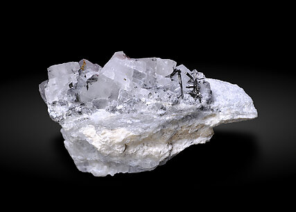 Tochilinite on Quartz.