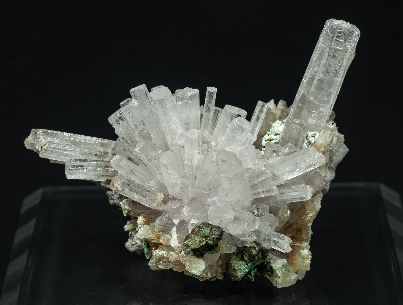 specimens/s_imagesAP2/Aragonite-EXE56AP2f.jpg